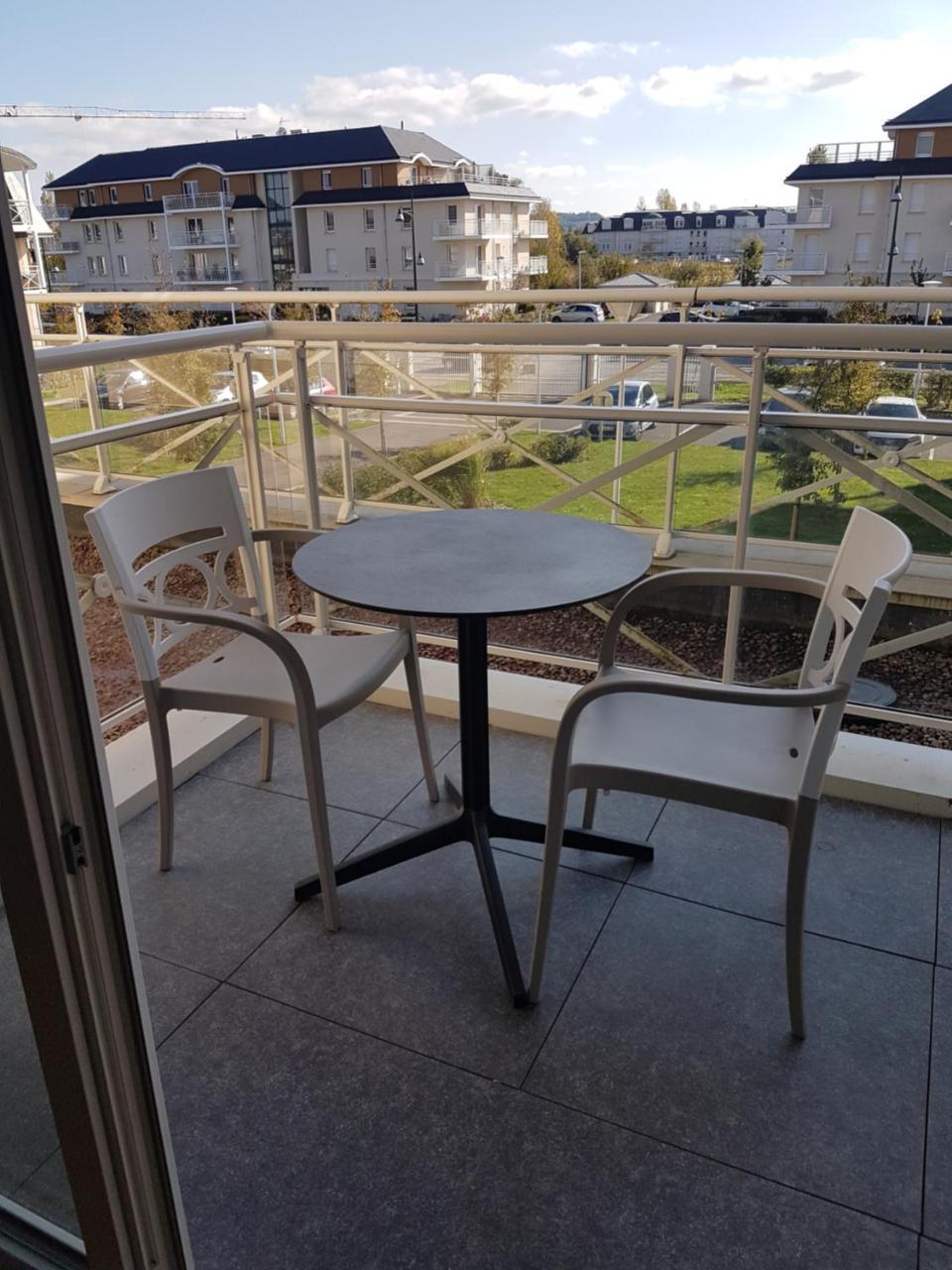 Domitys Le Carrousel Apart otel Cabourg Dış mekan fotoğraf